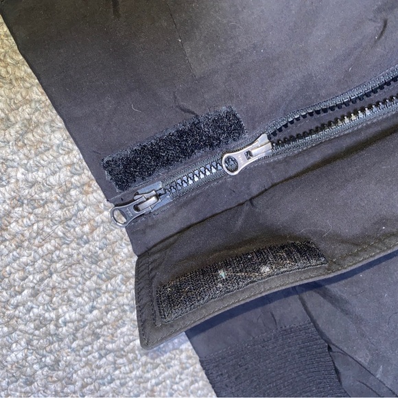 The North Face Black Jacket with Fur Hood - Picture 4 of 5